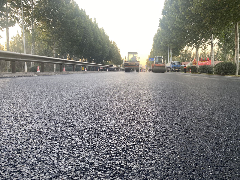 機(jī)械化施工公司全力以赴奮戰(zhàn)高淄路