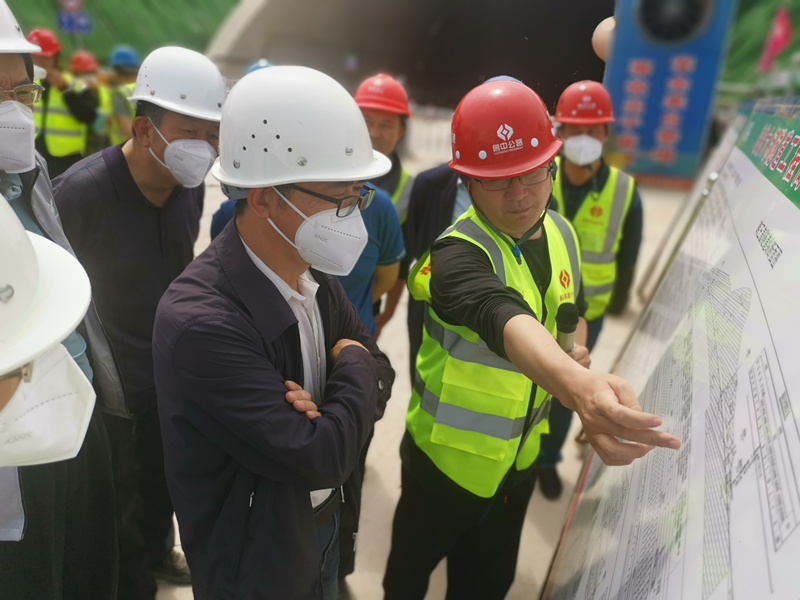 省交通運輸廳對臨臨項目進(jìn)行隧道工程專項檢查