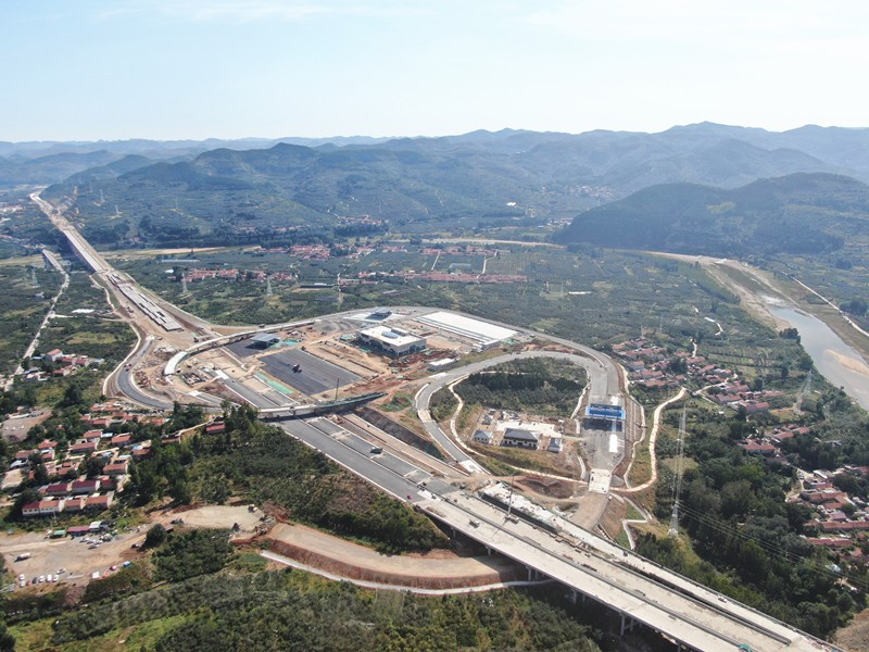 2、沂源南互通初具規(guī)模_副本