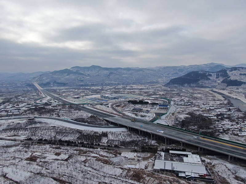 凝心聚力，上下一心，緊密配合，全力完成“交工準(zhǔn)備突擊會(huì)戰(zhàn)”