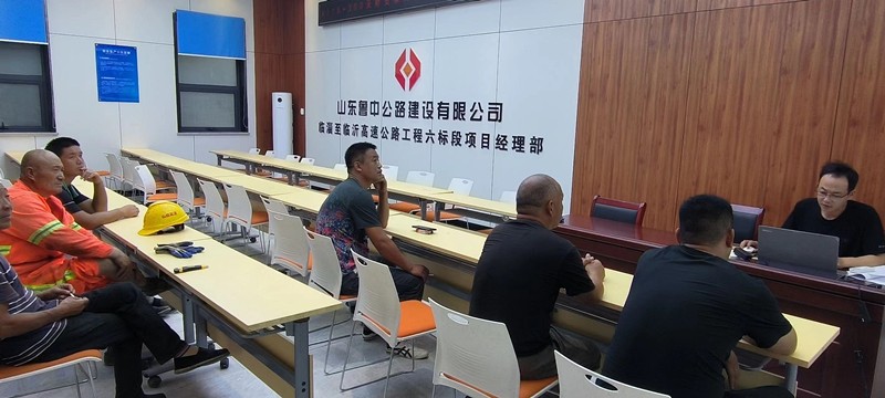 臨臨高速六標(biāo)沂河大橋進(jìn)入伸縮縫施工階段