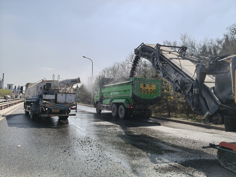 【一提三?！刻豳|(zhì)增效，S102項(xiàng)目解難題出實(shí)招見實(shí)效