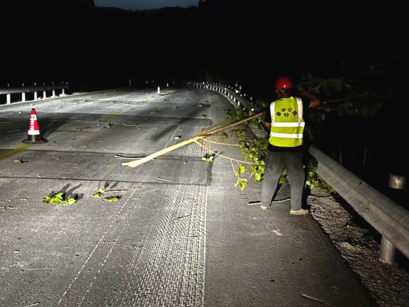 【一提三?！课逡徊淮蜢龋偶俨环潘?，S232張魯線項(xiàng)目筑牢安全防線