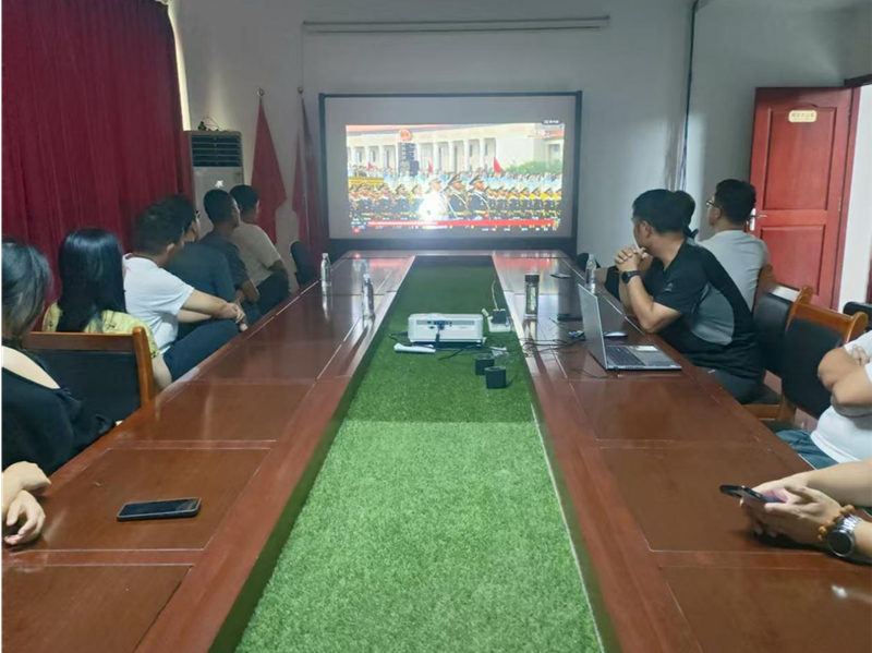 市政工程公司組織觀看“中國人民抗日戰(zhàn)爭暨世界反法西斯戰(zhàn)爭勝利80周年大會(huì)”直播