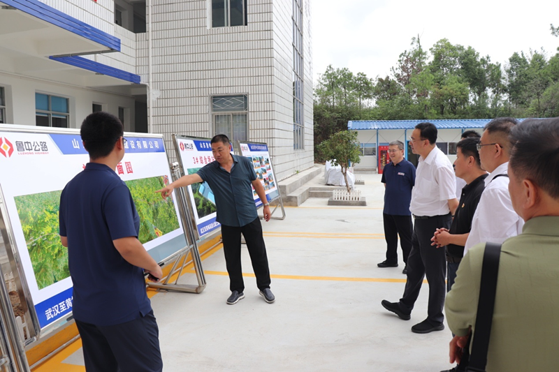 淄博市政府、市交通運輸局蒞臨魯中公路湖北項目視察指導(dǎo)工作