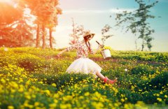 花開(kāi)半夏，青春飛揚(yáng)