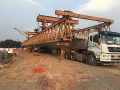 人民路孝婦河橋第一塊梁板架設完成