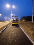 S247樂(lè)胡路吹響了加寬段瀝青面層施工的號(hào)角