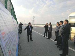 市政協(xié)副主席劉東軍視察我公司S102項(xiàng)目