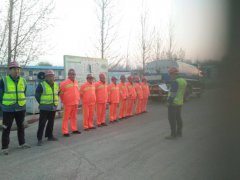 班前會小，事大