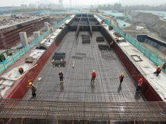 畫中的身影，心里的面孔