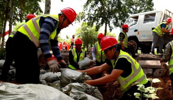 膠海線項(xiàng)目部參加公路防汛暨應(yīng)對(duì)突發(fā)事件應(yīng)急演練