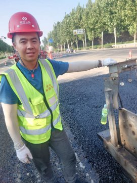 戰(zhàn)高溫、斗酷暑、保質(zhì)量、拼進(jìn)度