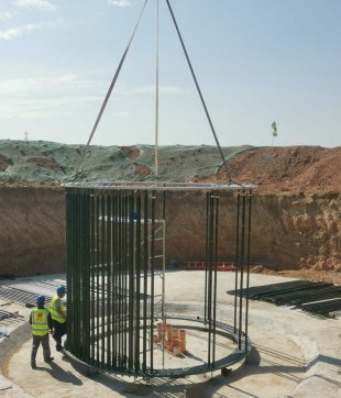 【抓作風(fēng) 創(chuàng)效益】第四工程公司寧夏風(fēng)電項(xiàng)目第一臺(tái)風(fēng)機(jī)基礎(chǔ)澆筑完成